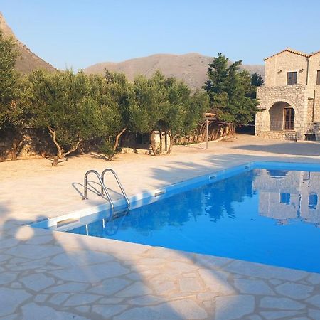 Koukouri Suites Areopoli Ngoại thất bức ảnh