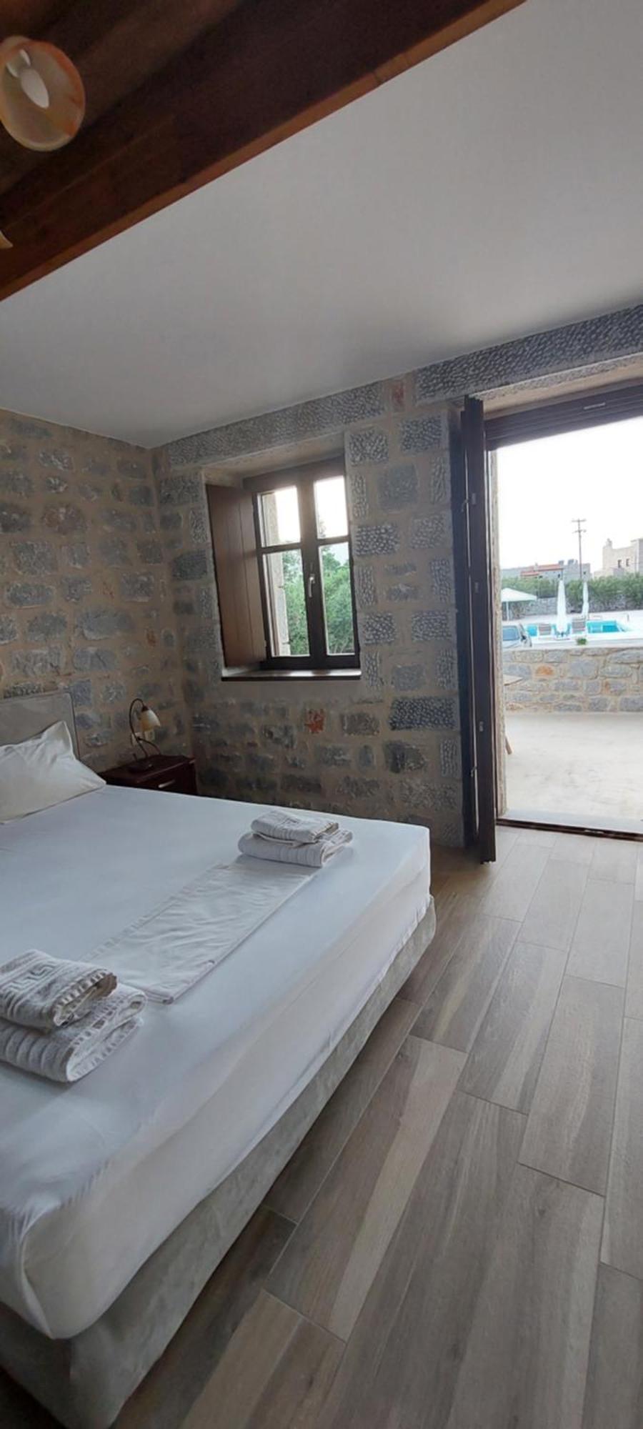 Koukouri Suites Areopoli Ngoại thất bức ảnh