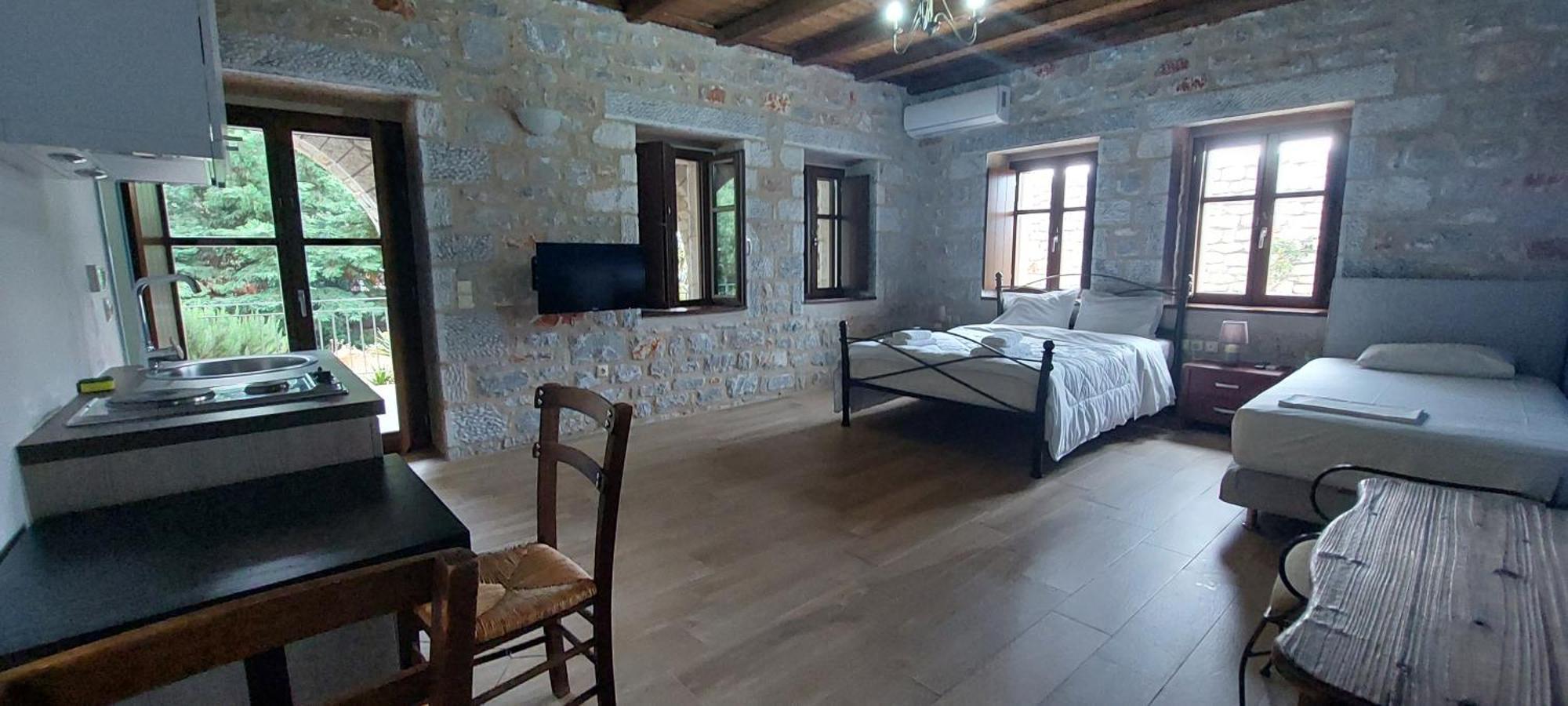 Koukouri Suites Areopoli Ngoại thất bức ảnh