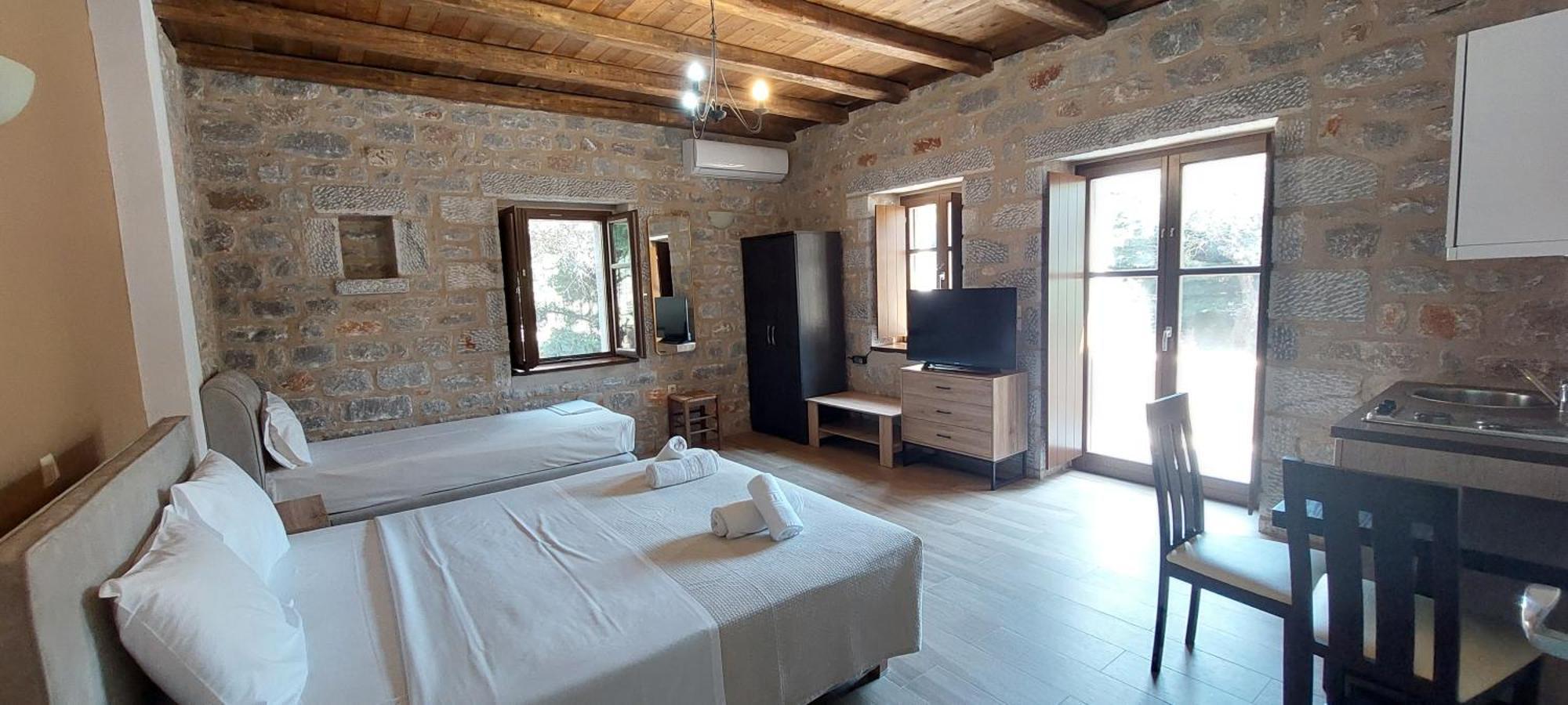 Koukouri Suites Areopoli Ngoại thất bức ảnh