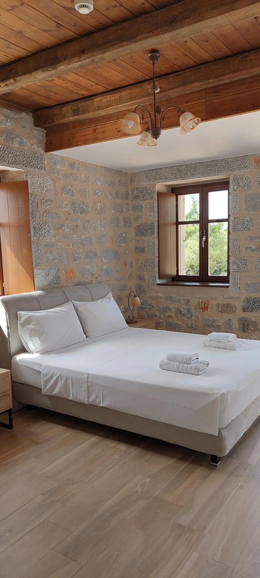 Koukouri Suites Areopoli Ngoại thất bức ảnh