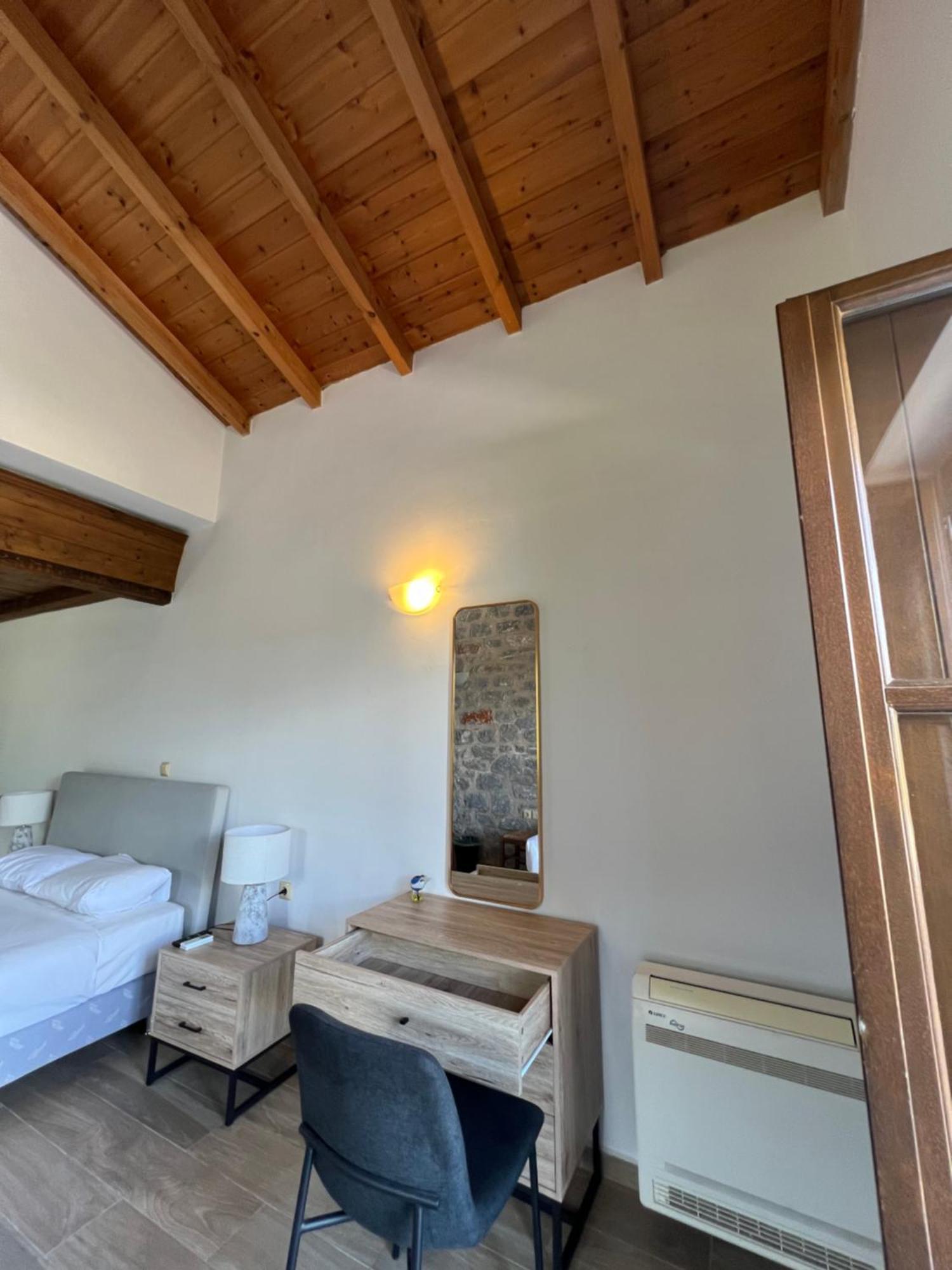 Koukouri Suites Areopoli Ngoại thất bức ảnh