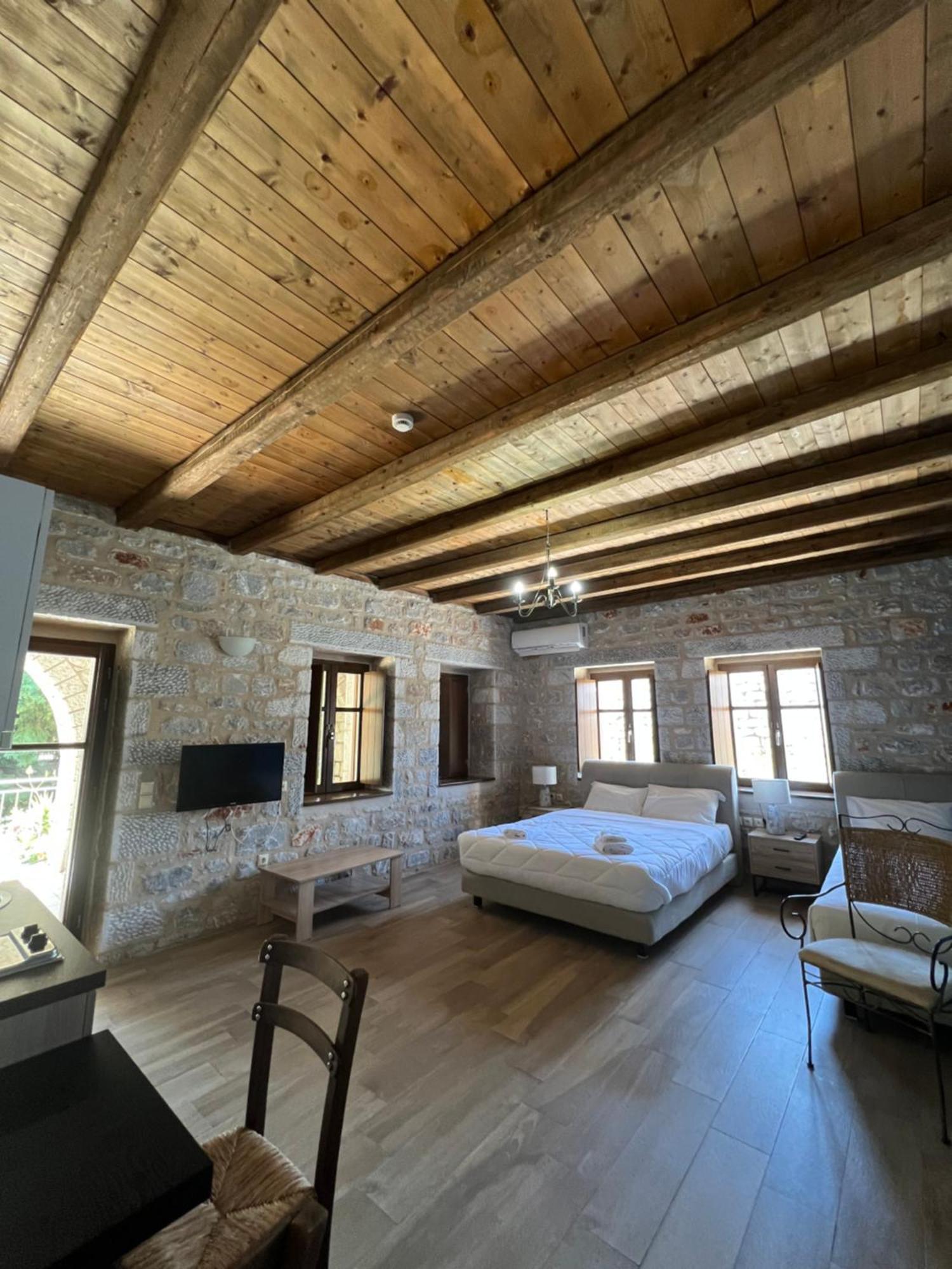 Koukouri Suites Areopoli Ngoại thất bức ảnh
