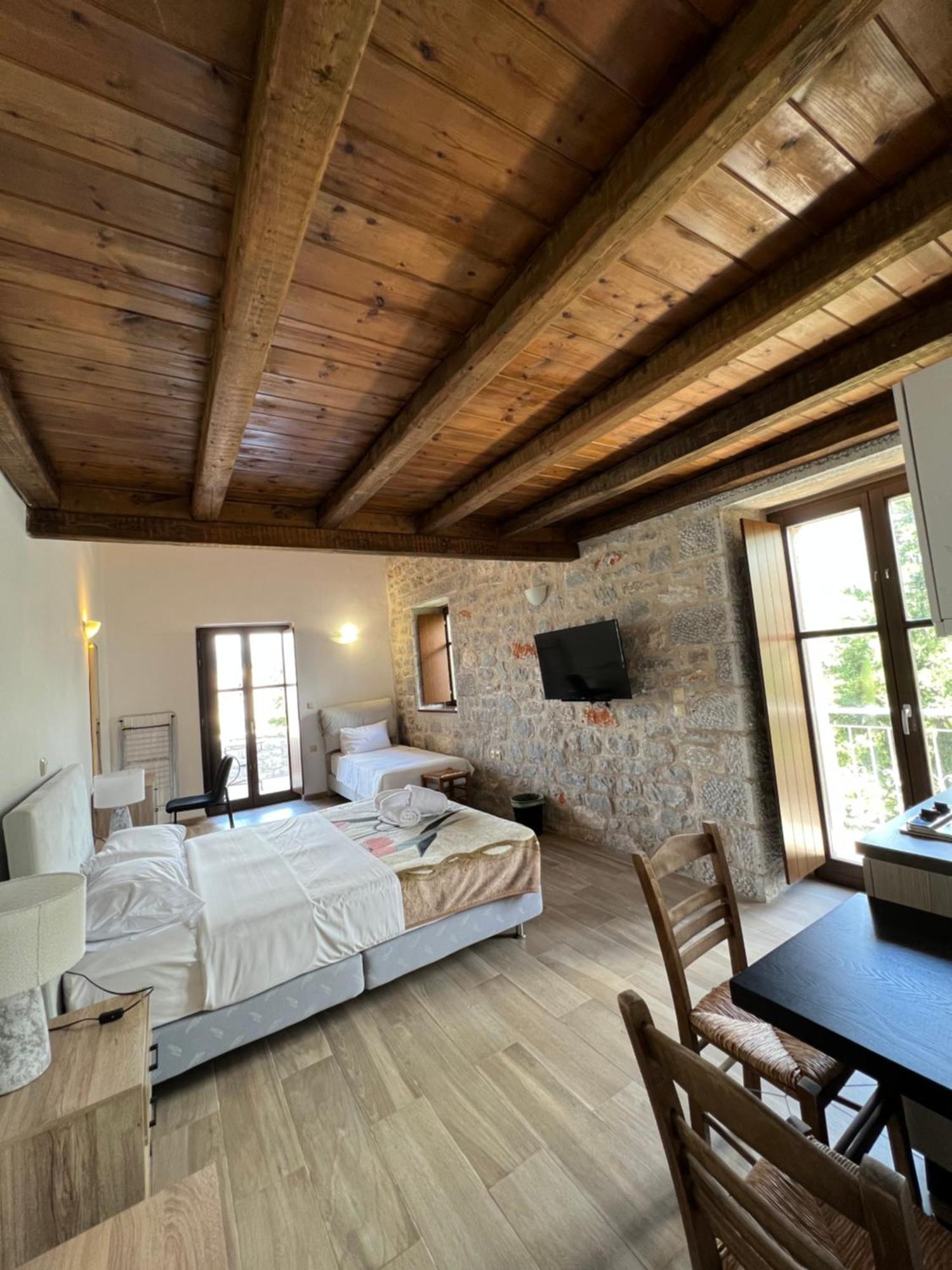 Koukouri Suites Areopoli Ngoại thất bức ảnh