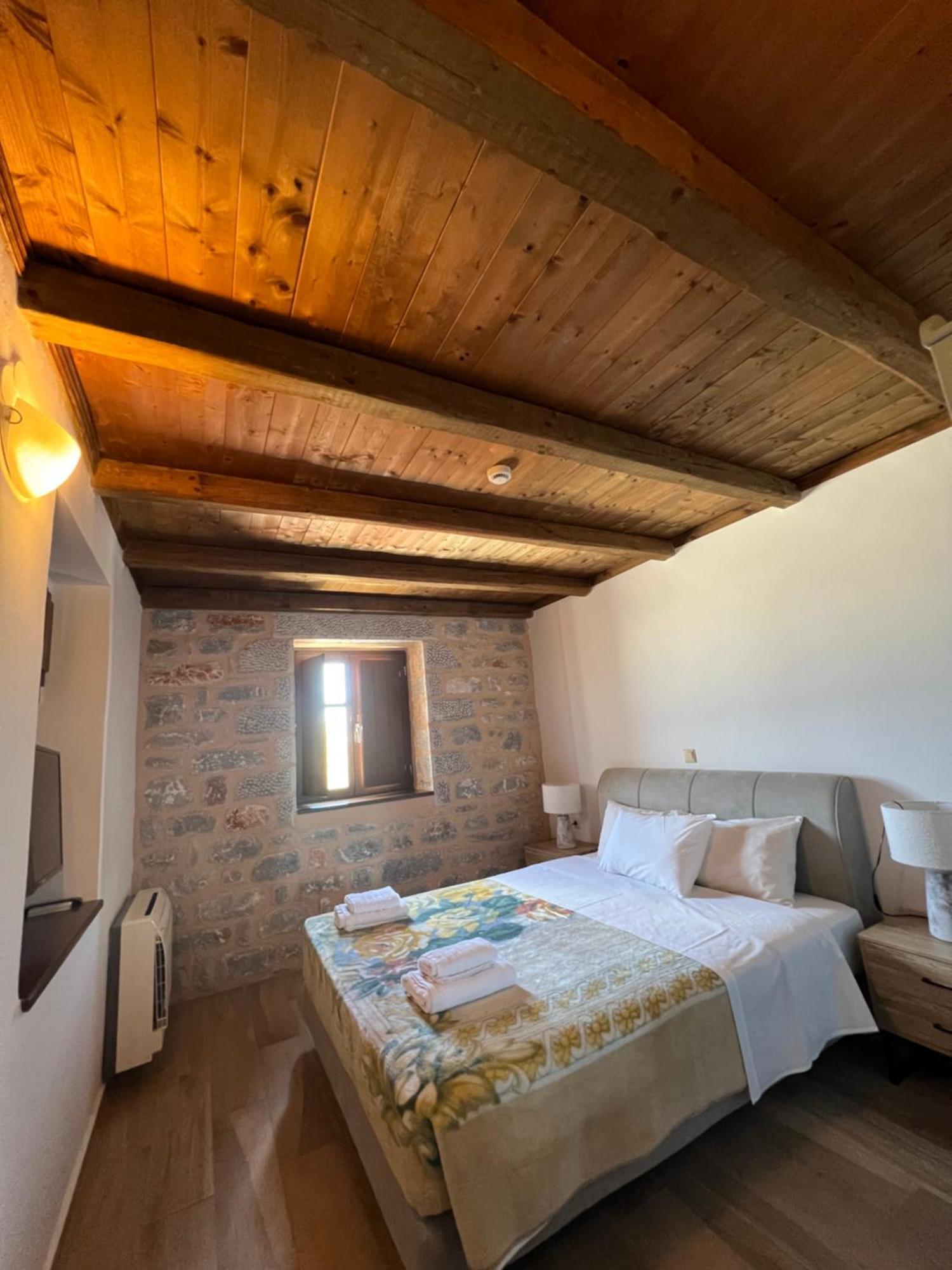 Koukouri Suites Areopoli Ngoại thất bức ảnh