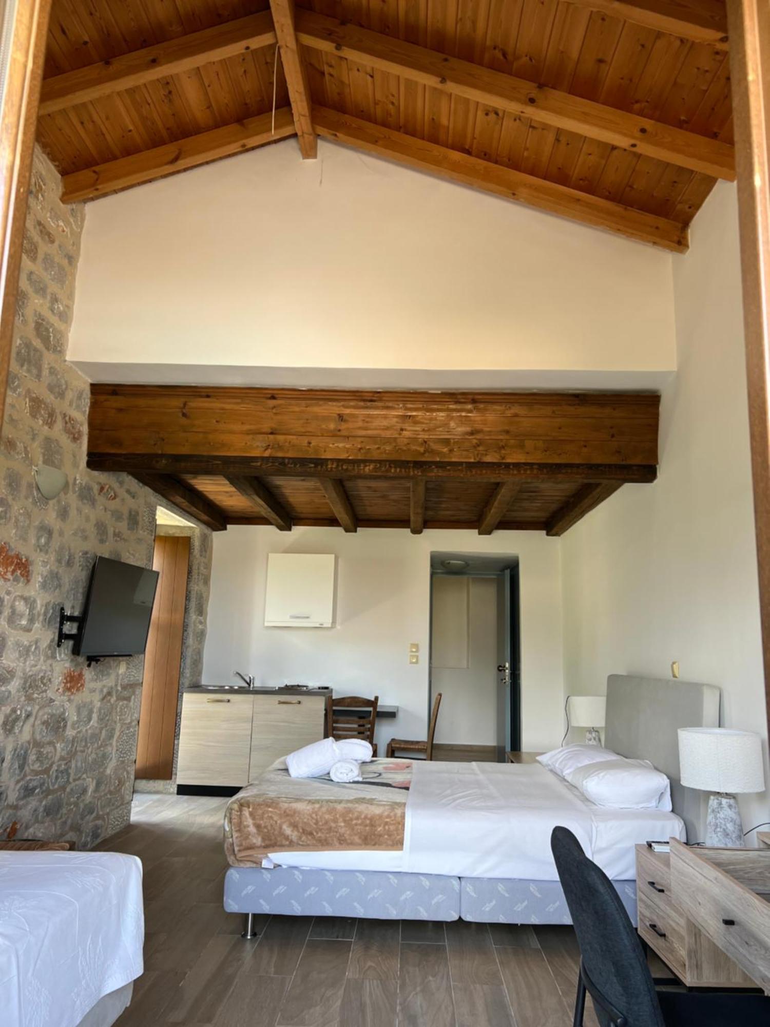 Koukouri Suites Areopoli Ngoại thất bức ảnh